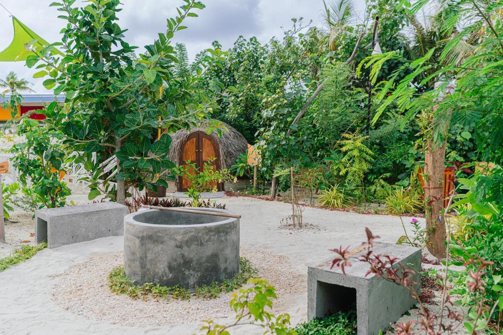 Oaga Art Resort Maldives Eriyadu Esterno foto