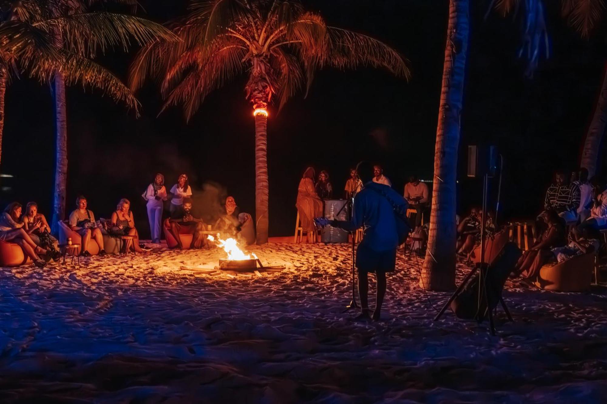 Oaga Art Resort Maldives Eriyadu Esterno foto